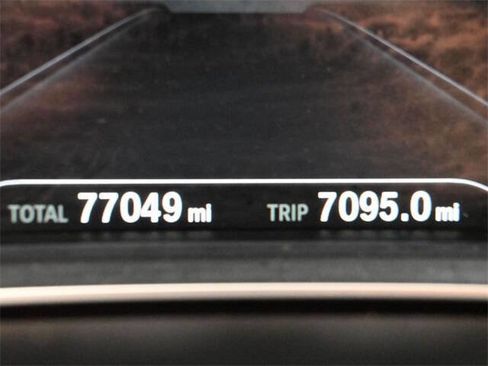 Used 2018 BMW 740i image 29