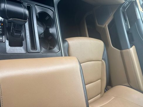Used 2022 Ford F150 Lariat RWD image 16