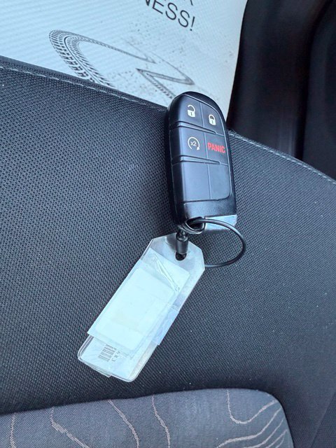 Used 2023 Jeep Renegade Latitude AWD/4WD image 27