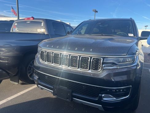 Used 2023 Jeep Wagoneer L Series II image 1