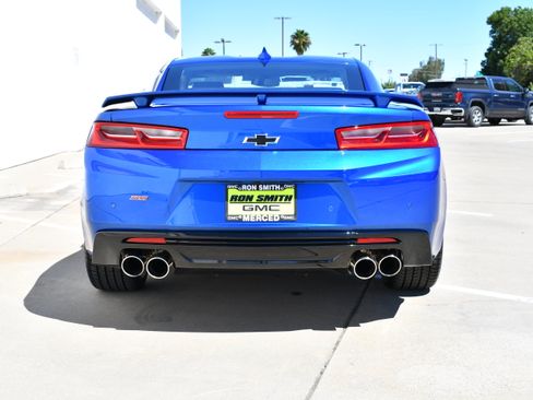 Used 2018 Chevrolet Camaro SS RWD image 7