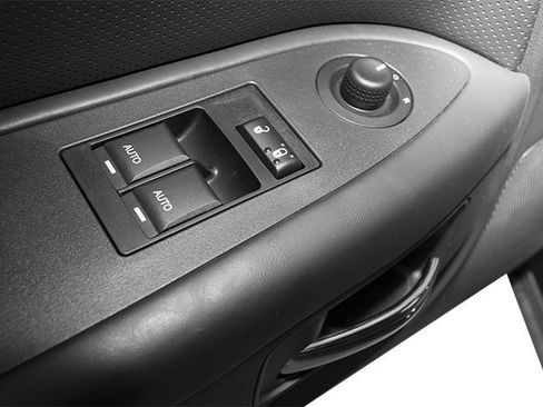 Used 2013 Dodge Challenger R/T RWD image 21