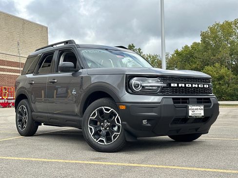 New 2025 Ford Bronco Sport Outer Banks image 2
