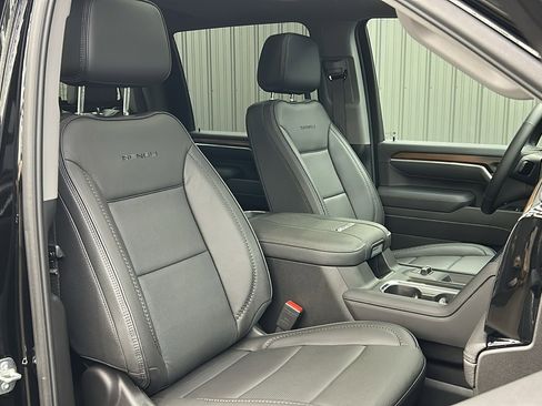 Used 2025 GMC Sierra 3500 Denali w/ Denali Reserve Package image 41