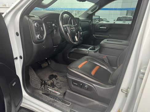 Used 2020 GMC Sierra 1500 AT4 w/ AT4 Premium Package AWD/4WD image 9