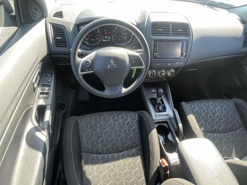 Used 2024 Mitsubishi Outlander Sport S image 11