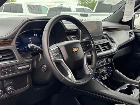 Used 2023 Chevrolet Suburban Premier RWD image 9