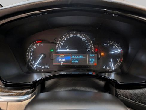 Used 2017 Cadillac XT5 FWD image 30