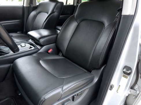 Used 2021 Nissan Armada SV RWD image 6