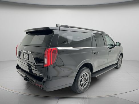 Used 2025 Ford Expedition Max Active AWD/4WD image 5