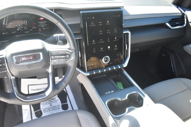Used 2026 GMC Acadia Elevation w/ Elevation Premium Package AWD/4WD image 17