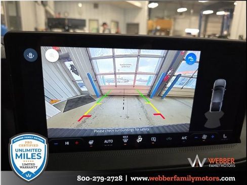 New 2025 Ford Maverick XLT w/ XLT Luxury Package image 17