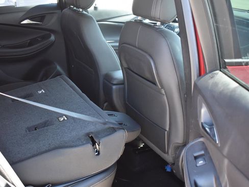 Used 2023 Buick Encore GX Select w/ Sport Touring Package FWD image 17
