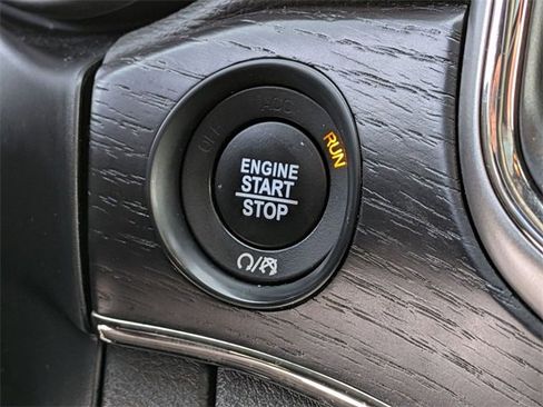 Certified 2018 Jeep Grand Cherokee High Altitude image 25