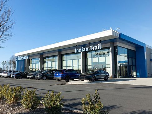 Used 2024 Jeep Grand Cherokee L Laredo w/ Trailer Tow Package image 36