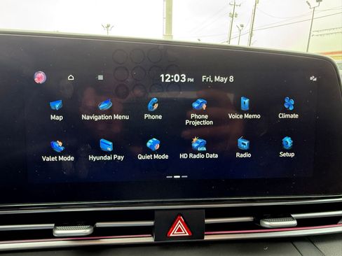 Used 2024 Hyundai Elantra Limited FWD image 5