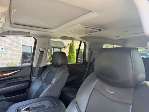 Used 2019 Cadillac Escalade Premium Luxury w/ Escalade Sport Edition RWD image 14