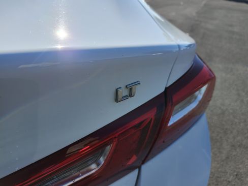 Used 2024 Chevrolet Malibu LT FWD image 22