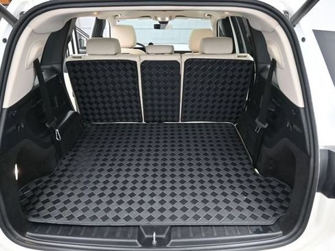 Used 2023 Mercedes-Benz GLB 250 w/ Premium Package image 14