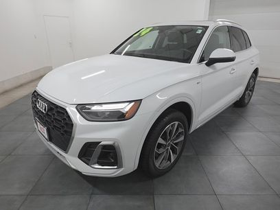 Used 2024 Audi Q5 2.0T Premium w/ Convenience Package