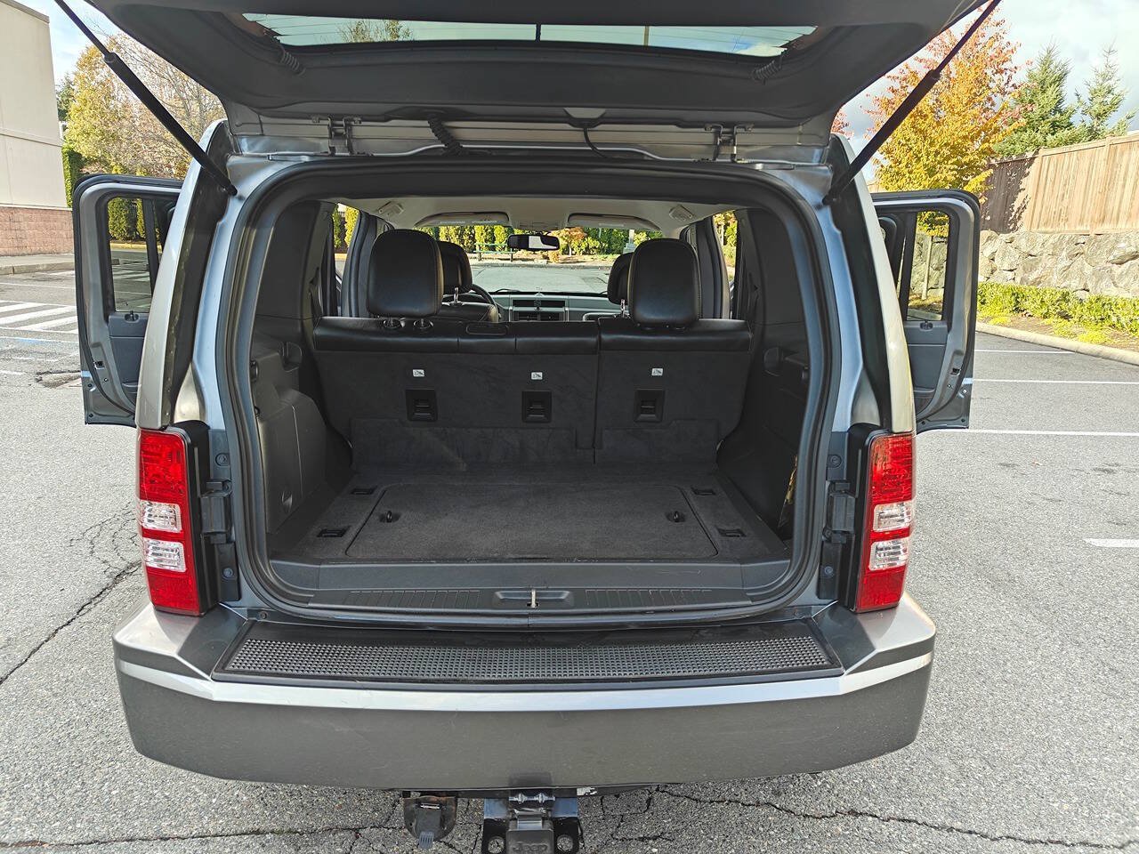 Used 2012 Jeep Liberty Sport AWD/4WD image 12