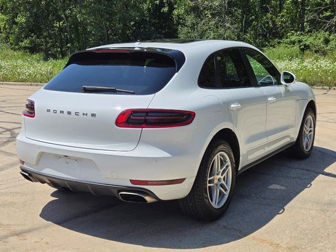 Used 2018 Porsche Macan w/ Premium Package Plus AWD/4WD image 5