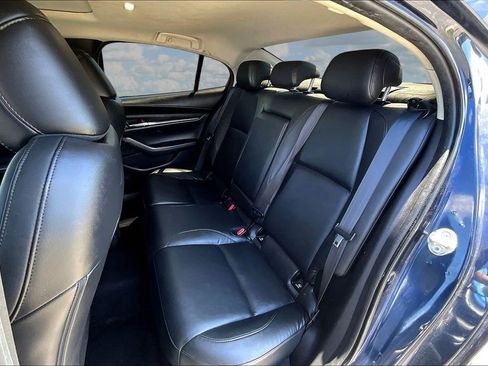 Used 2019 MAZDA MAZDA3 Sedan FWD image 16