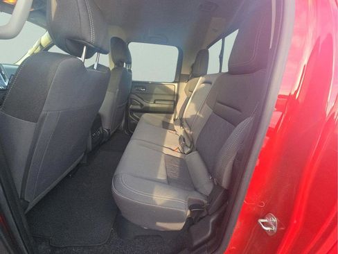 Used 2025 Nissan Frontier SV w/ SV Convenience Package RWD image 10