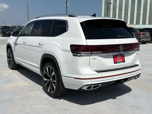 Used 2024 Volkswagen Atlas SEL Premium R-Line AWD/4WD image 3