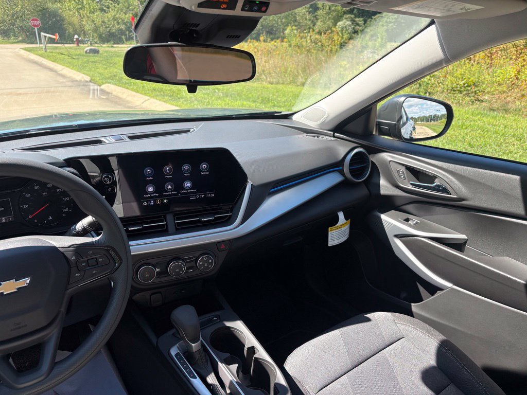 New 2026 Chevrolet Trax LS w/ Driver Confidence Package FWD image 39