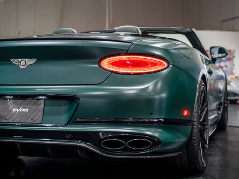 Used 2020 Bentley Continental GT V8 image 22