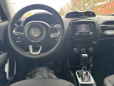 Used 2019 Jeep Renegade Sport FWD image 13