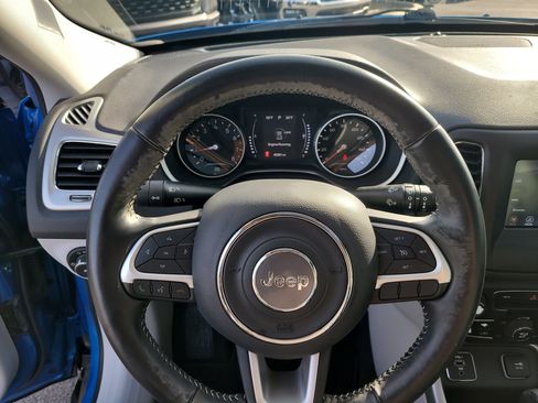 Used 2019 Jeep Compass Latitude image 24