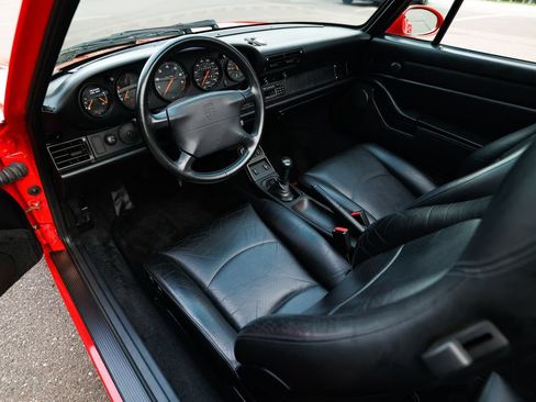 Used 1995 Porsche 911 Carrera RWD image 2