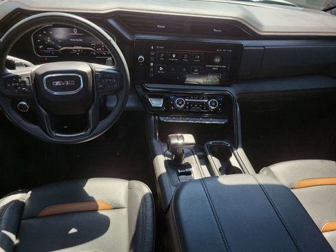 Certified 2025 GMC Sierra 1500 AT4 w/ AT4 Premium Package AWD/4WD image 21