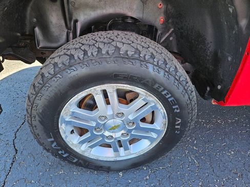 Used 2012 Chevrolet Colorado LT AWD/4WD image 10