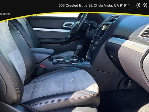 Used 2017 Ford Explorer XLT w/ Equipment Group 202A FWD image 12