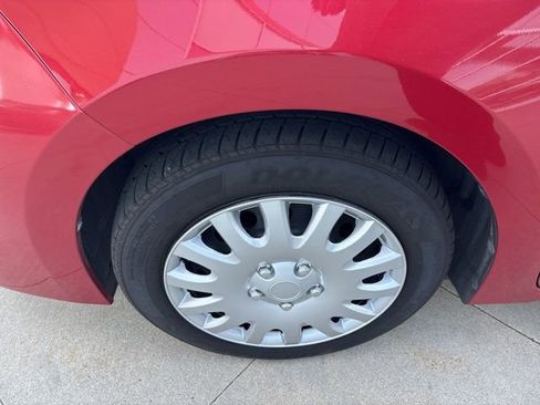 Used 2017 Toyota Corolla LE FWD image 12