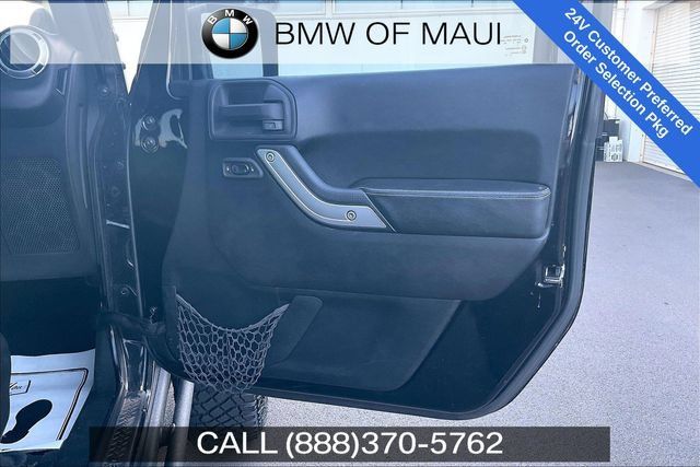 Used 2012 Jeep Wrangler Unlimited Rubicon AWD/4WD image 21