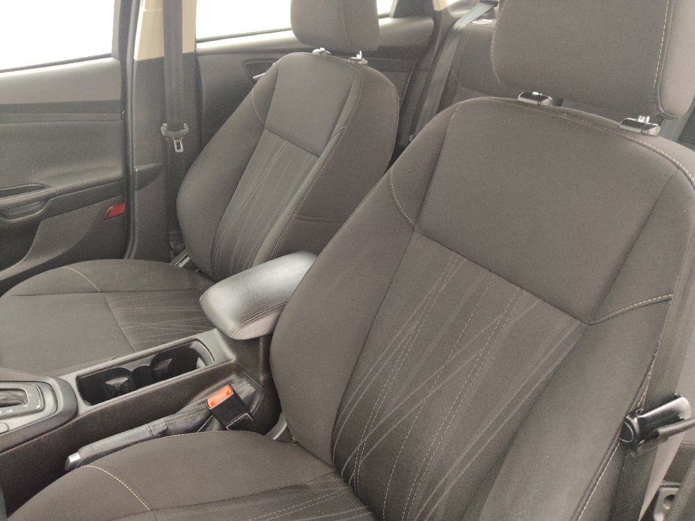 Used 2016 Ford Focus SE FWD image 17