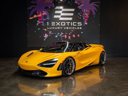 Used 2020 McLaren 720S Spider RWD image 3