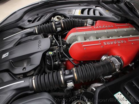 Used 2017 Ferrari GTC4Lusso AWD/4WD image 60