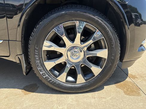 Used 2017 Buick Enclave Premium w/ Experience Buick Package FWD image 9