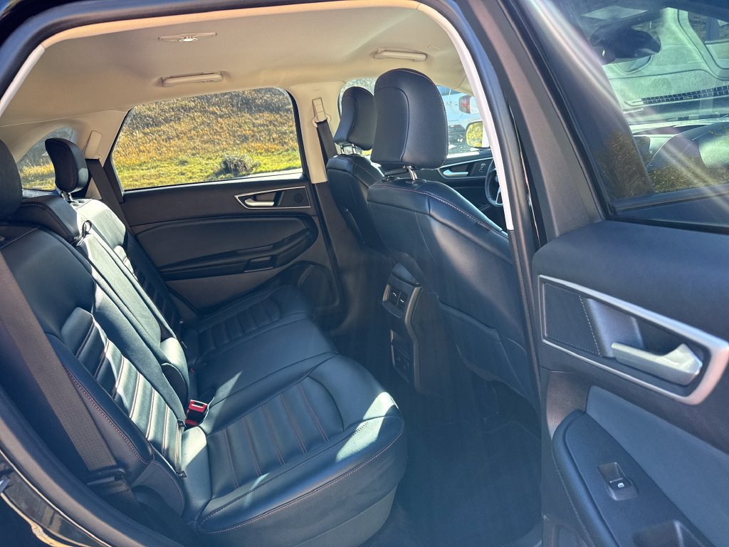 Used 2023 Ford Edge SEL w/ Sport Appearance Package AWD/4WD image 24