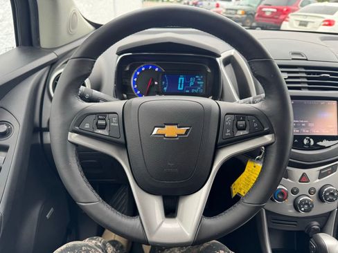 Used 2015 Chevrolet Trax LT w/ LT Sun and Sound Package AWD/4WD image 15