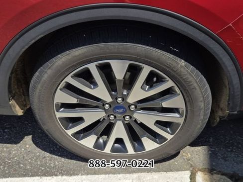 Used 2020 Ford Escape Titanium AWD/4WD image 11