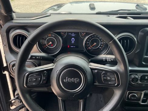 Used 2023 Jeep Wrangler Unlimited Sport AWD/4WD image 23