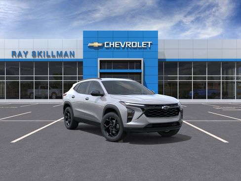 New 2026 Chevrolet Trax LT w/ Driver Confidence Package FWD image 1