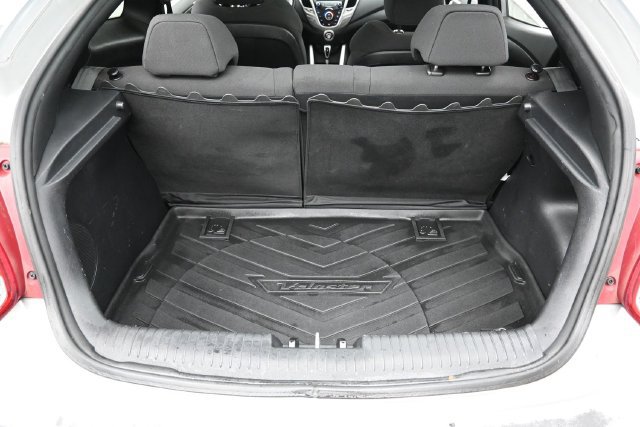 Used 2017 Hyundai Veloster Value Edition FWD image 29