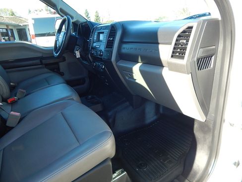 Used 2018 Ford F450 XL w/ Trailer Tow Package image 21